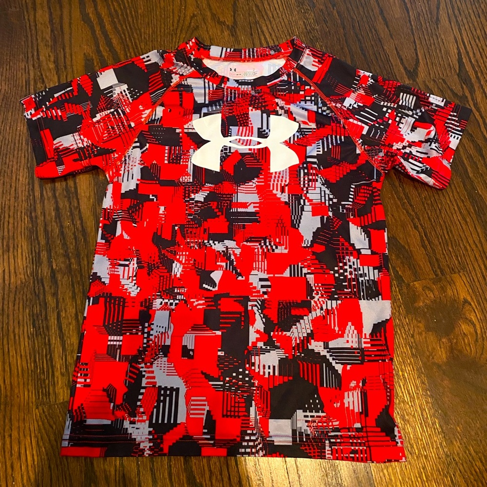 3 for $30 Under Armour t-shirt size 7